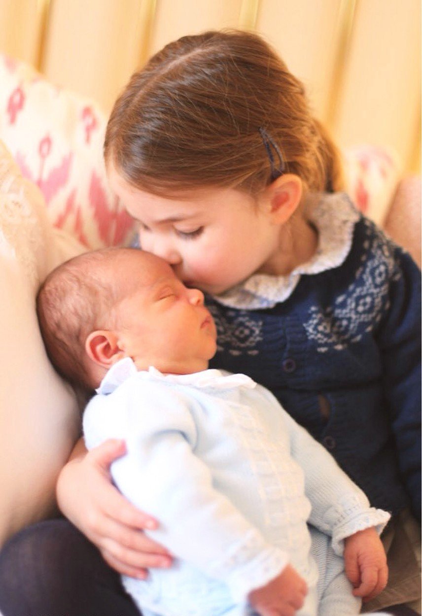 Princ Louis se sestřičkou princeznou Charlotte