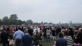 V Hyde Parku se sešly davy lidí.
