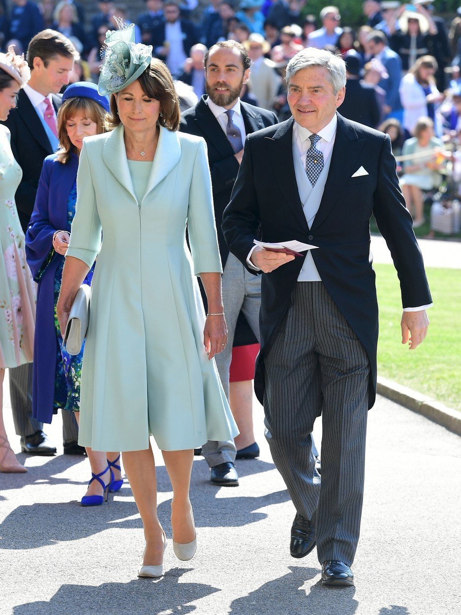 Carole Middleton a Michael Francis Middleton na svatbě Harryho a Meghan