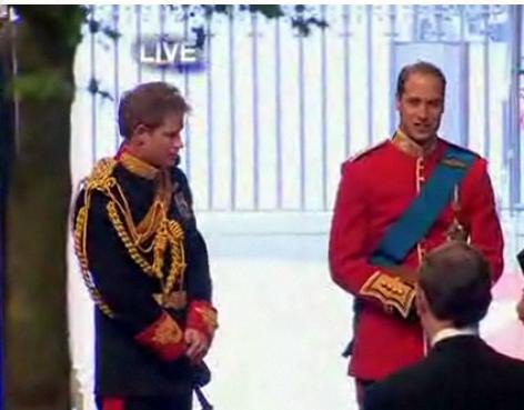 Princové William a Harry.