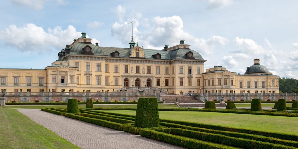 Drottningholm, nazývaný také „Versailles severu“, je letní zámek švédské královské rodiny.