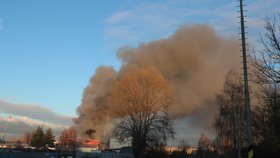 Požár haly v Kralupech nad Vltavou