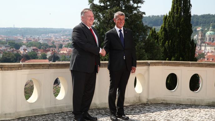 Kramářova vila: Andrej Babiš (ANO) a Mike Pompeo (12. 8. 2020)