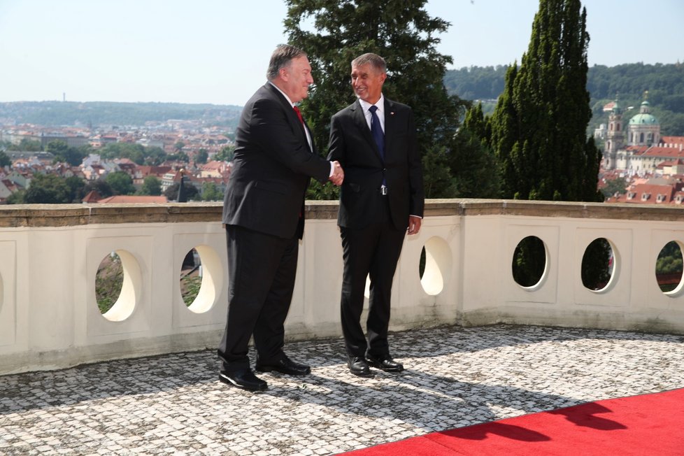 Kramářova vila: Andrej Babiš (ANO) a Mike Pompeo (12. 8. 2020)