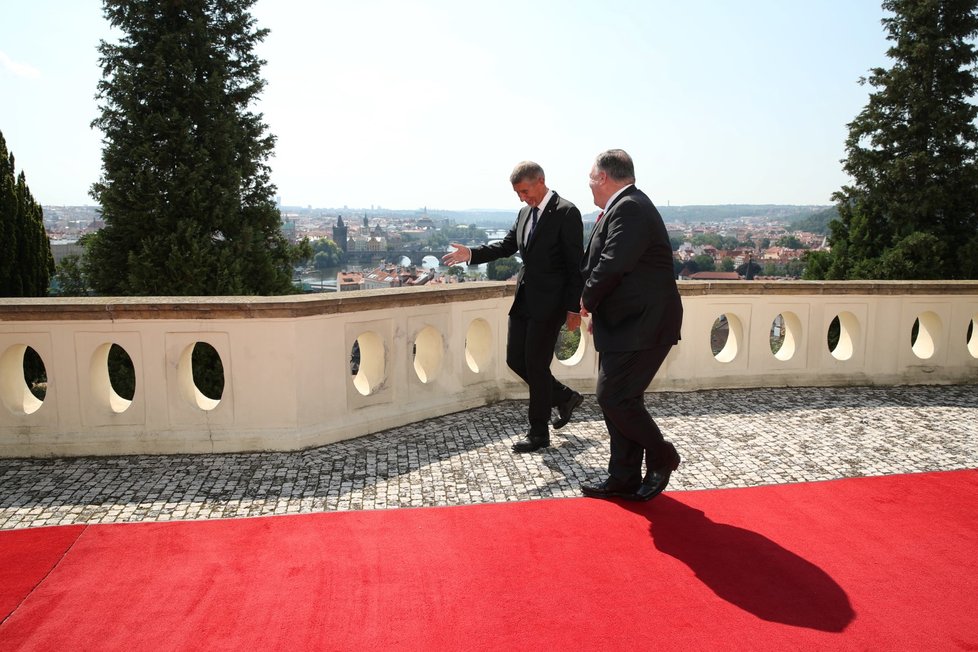 Kramářova vila: Andrej Babiš (ANO) a Mike Pompeo (12. 8. 2020)