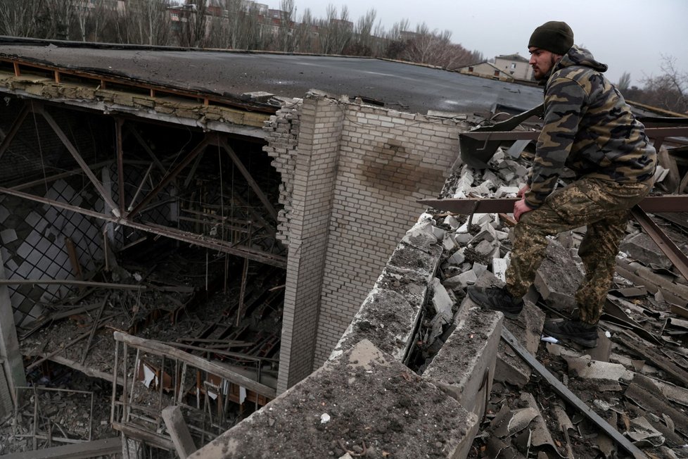 Univerzita v Kramatorsku, poničená ruským raketovým bombardováním (13. 12. 2022).