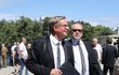 Pohřeb Jiřího Krampola (†87): Aleš Cibulka a Michal Jagelka Pohřeb Jiřího Krampola (†87): Aleš Cibulka a Michal Jagelka