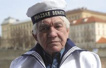 Jiří Krampol (79) v mundúru lodivoda: Nová práce?