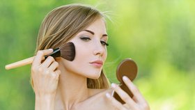 Kosmetické tipy a triky pro dokonalý vzhled: Díl druhý - líčení obličeje