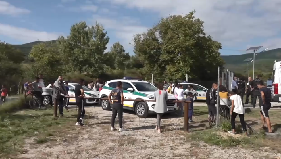 Klouček Kiki se utopil v šachtě s vodou ve sběrném dvoře. Policie případ šetří.