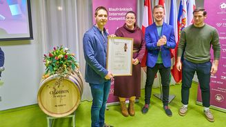 Na Kraví Hoře vyvrcholila historicky první mezinárodní soutěž frankovek. Šampionem je frankovka z místního vinařství Na Kraví Hoře vyvrcholila historicky první mezinárodní soutěž frankovek. Šampionem je frankovka z místního vinařství