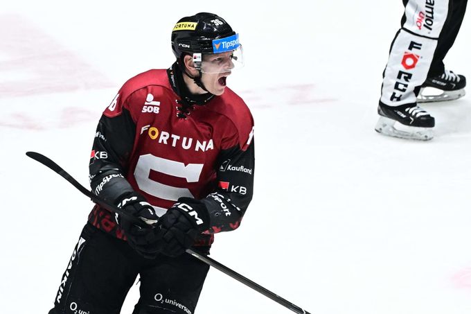 ONLINE: Kladno - Sparta 0:1. Krejčík otevřel skóre, Kometa v Budějovicích míří za postupem ONLINE: Kladno - Sparta 0:1. Krejčík otevřel skóre, Kometa v Budějovicích míří za postupem