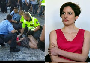Aktivistka Kateřina Krejčová zalehnutá policisty a u soudu