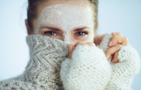 Test výživných pleťových krémů: Které v zimě vaši pokožku ochrání?