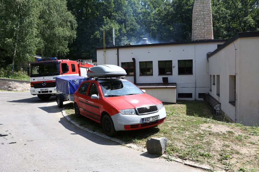 Požár pece v motolském krematoriu (24. 7. 2013)