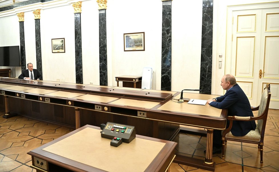 Sergej Lavrov u Vladimira Putina (14. února 2022).