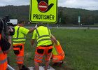 Na českých dálnicích přibývají značky upozorňujících na jízdu v protisměru. Kde všude budou?