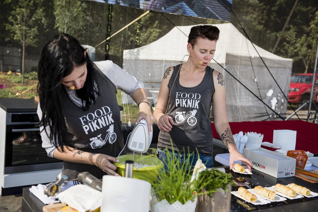 Redaktorka Jarmila Červená a šéfredaktorka Jana Vašáková připravily veganské kremrole