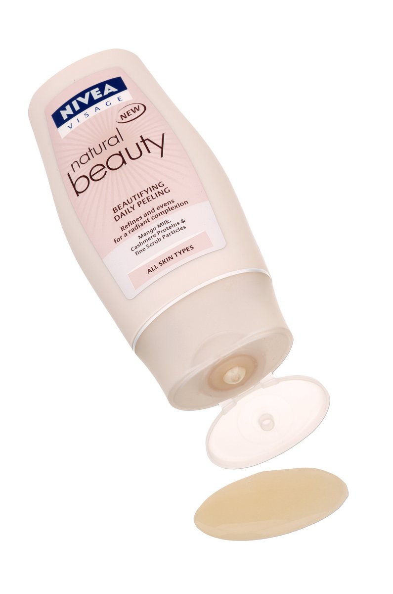 Tělový peeling, Nivea, 149,90 Kč