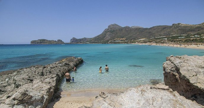 Problém pro dovolenkáře: V Řecku stávkují námořníci, lodní doprava na ostrovy stojí
