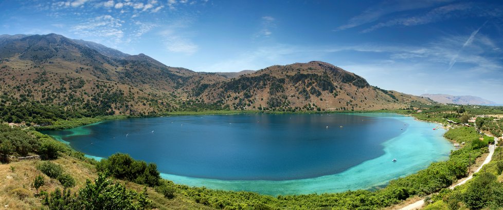 Jezero Kournas v Řecku