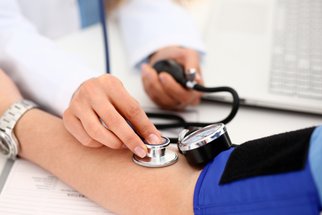 Tichý zabiják: Proč je nutné vysoký krevní tlak řešit včas?