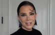 Kris Jenner má nový účes Kris Jenner má nový účes