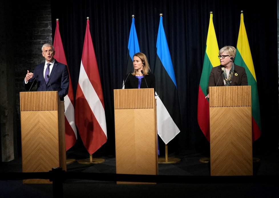 Baltští premiéři probírali Ukrajinu a Rusko: Krisjanis Karins (Lotyšsko), Kaja Kallasová (Estonsko) a Ingrida Simonyteová (Litva).