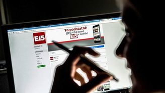 Čtete rádi E15.cz? Podpořte ji v anketě o nejlepší zpravodajský web