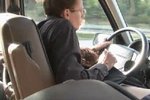 Orální sex v autě je hodně nebezpečná zábava!