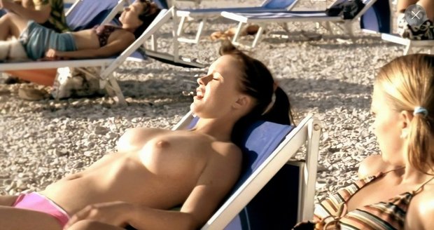 2006: Kristýna Leichtová ve filmu Účastníci zájezdu