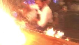 Při ohnivé show v restauraci známého tureckého kuchaře došlo k tragédii. Barman popálil čtyři turisty, mezi nimi i Češku Kristýnu s přítelem