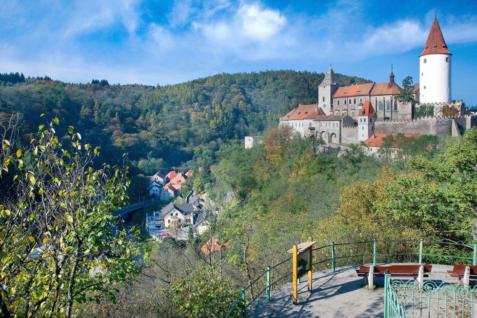 Dominantou CHKO Křivoklátsko je stejnojmenný hrad Křivoklát.