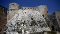 Křižácký hrad Krak des Chevaliers byl při bojich mezi syrskými povstalci a vládou značně poškozen