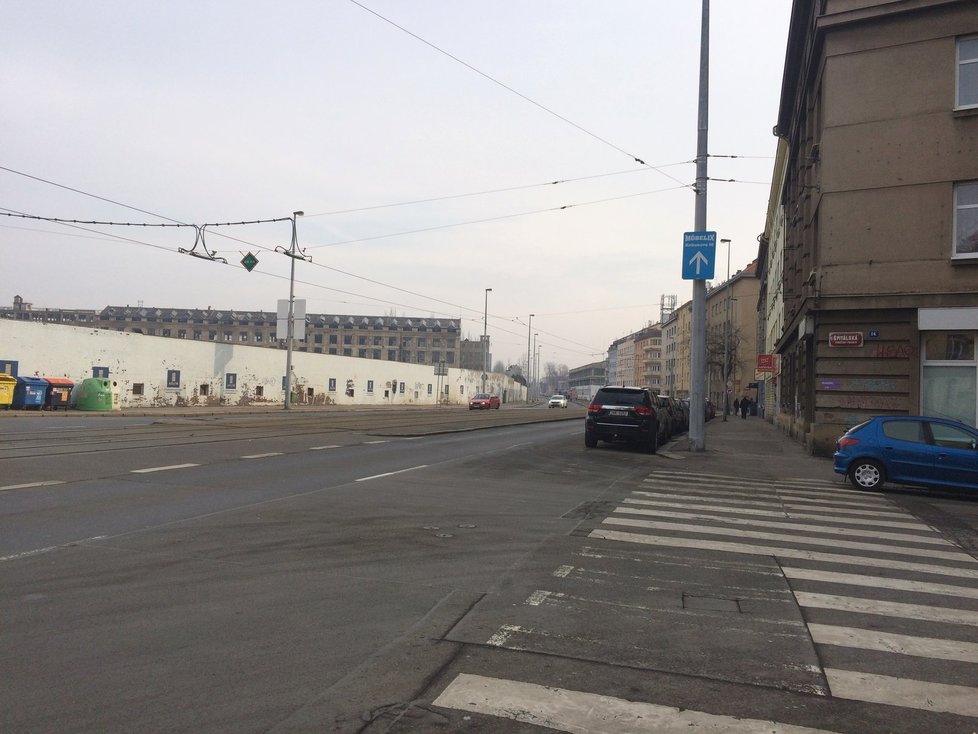 Ulice, kterých se nové opatření týká, jsou těsně napojeny na Kolbenovu ulici.
