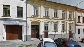 Dům ve Francouzské ulici v Brně nechá přestavět magistrát pro krizové bydlení.