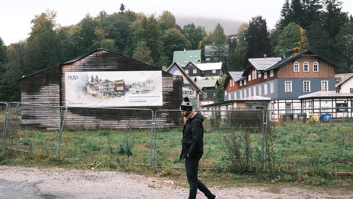 Centrum Špindlerova Mlýna, kde chce stavět Penta i místní podnikatelé. Centrum Špindlerova Mlýna, kde chce stavět Penta i místní podnikatelé.