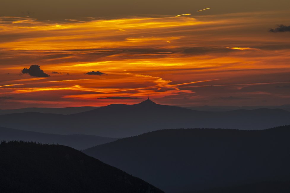 Teplý podzim končí, v příštím týdnu meteorologové přes den čekají kolem devíti stupňů. Po půli listopadu už v noci může mrznout, srážek bude dál málo. (ilustrační foto)