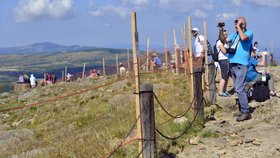 Turisté na Sněžce v Krkonoších.