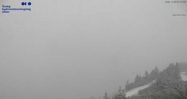 První sníh zimy 2022/2023 na vrcholcích Krkonoš (18.9.2022)