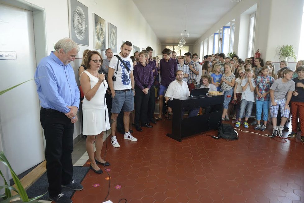 Krnáčová zavítala na Gymnázium Jana Keplera.