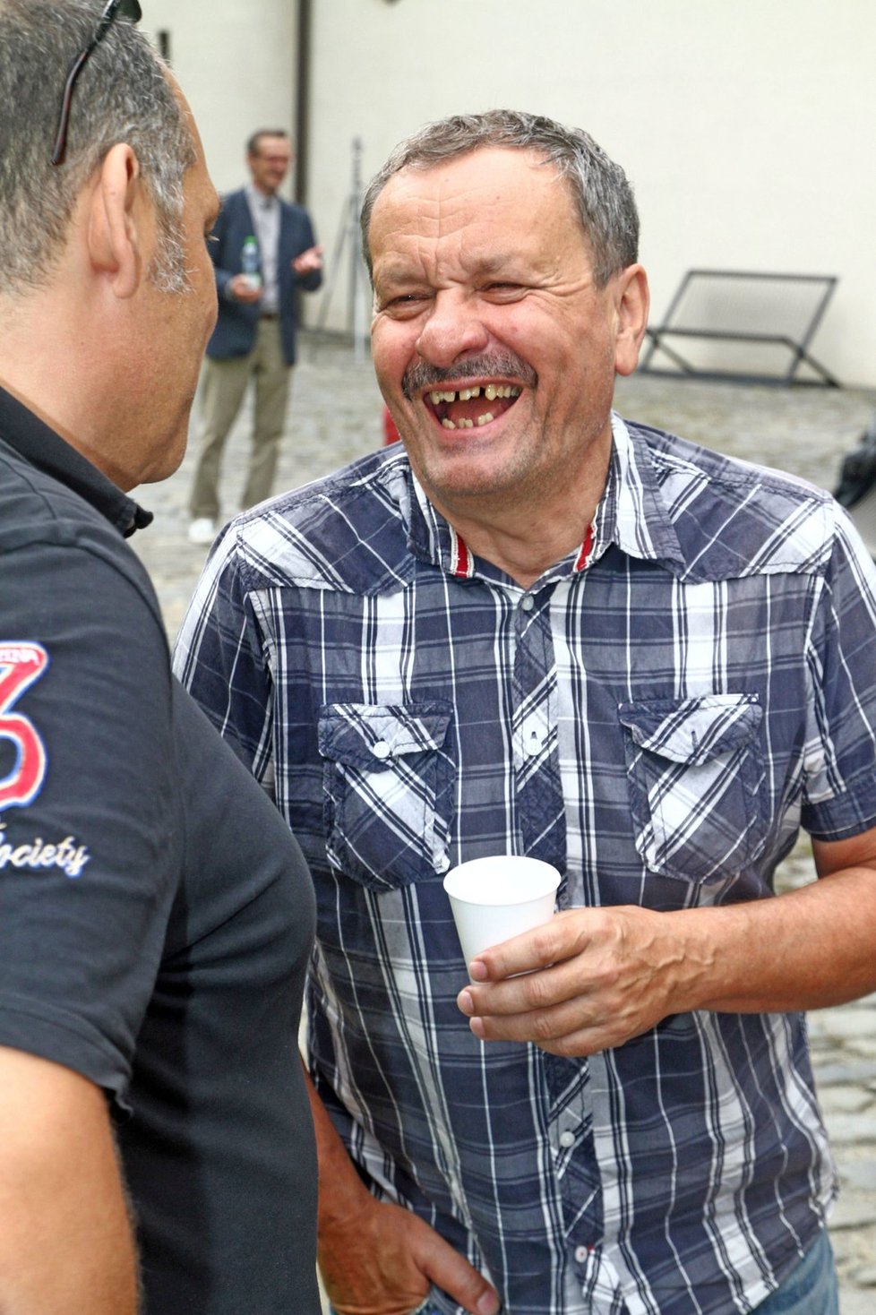 Miroslav Krobot svůj prořídlý chrup neřeší.