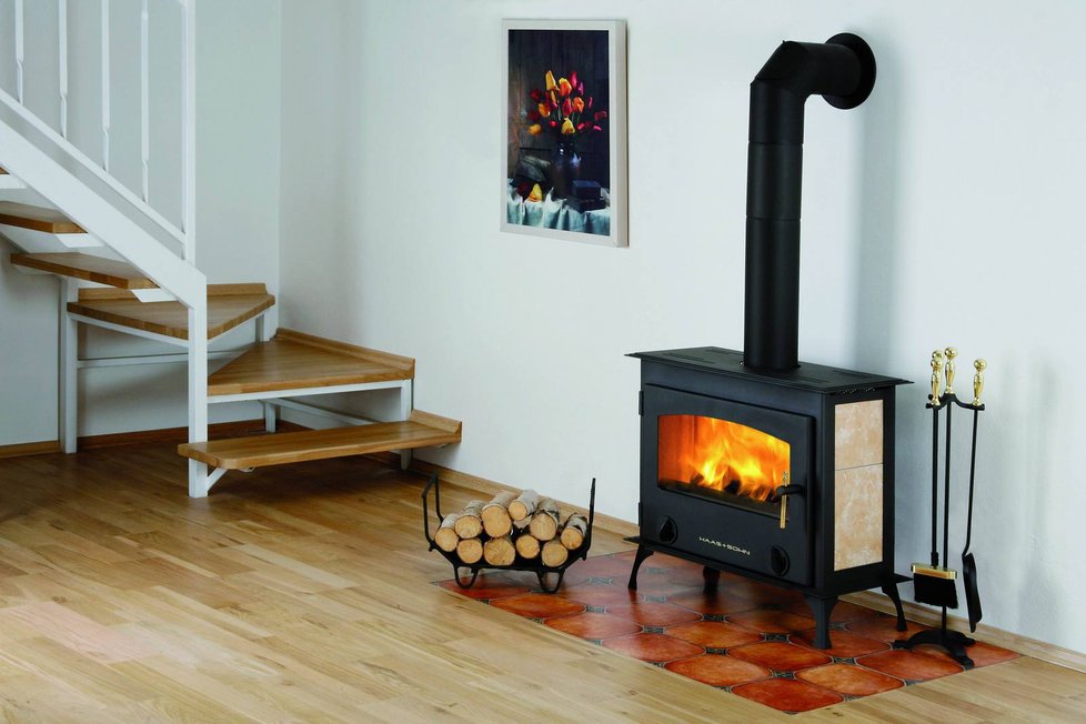 Krbová kamna Trentino, výkon  2,6 - 8,7 kW, cena 11 990 Kč (Mountfield - nejžádanější model).