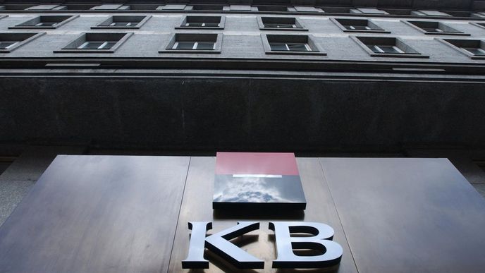 Kromě KB nesplnily do konce roku zákonnou povinnost získat do všech účastnických fondů majetek 50 milionů korun společnosti AXA, Conseq, ING či Allianz.