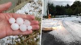 Moravu zasáhly bouřky: Olešnici pokrylo až 40 cm krup! Na Zlínsku spadl strom na auto s dítětem