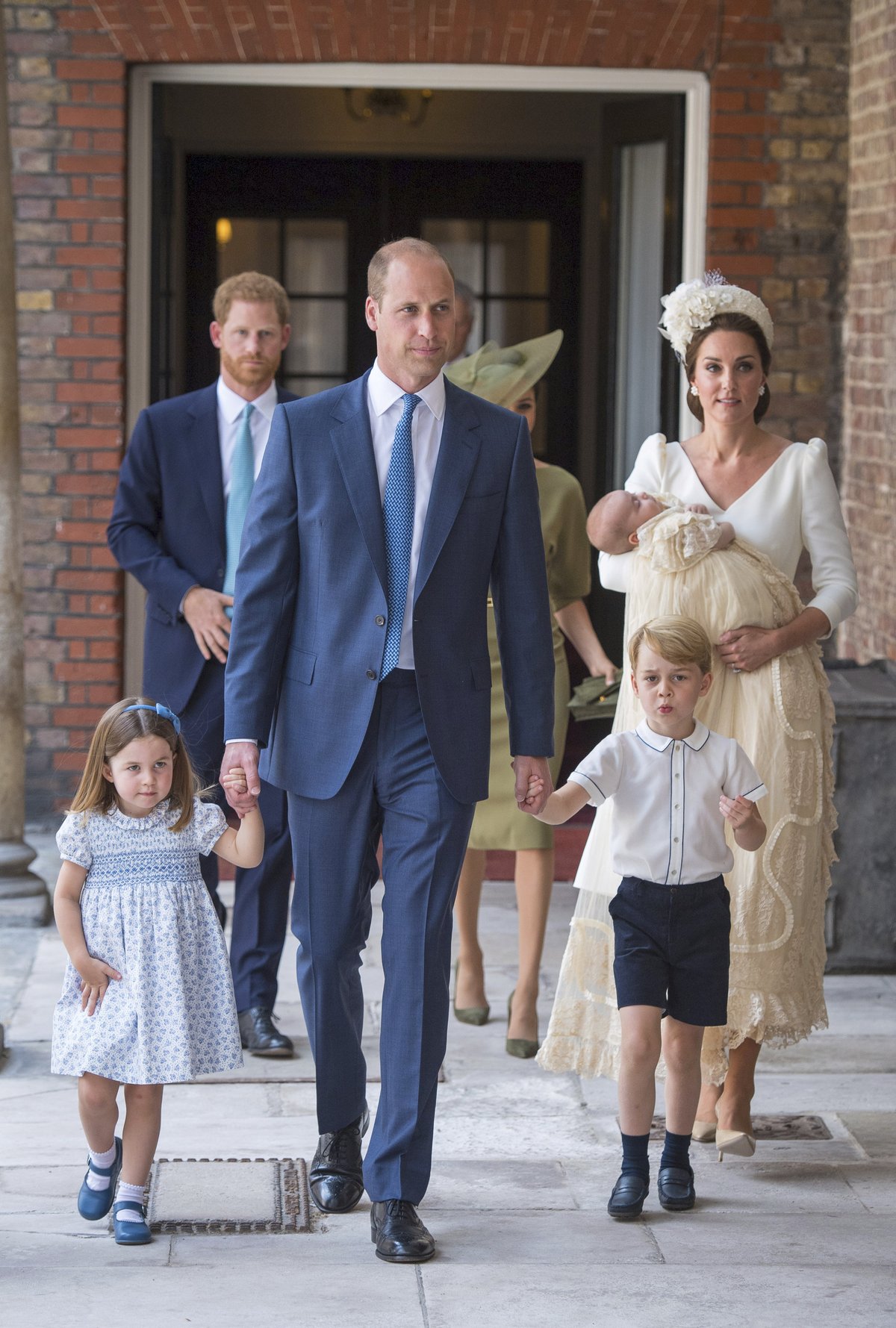 Princ William, vévodkyně Kate, princ George, princezna Charlotte a princ Louis na křtinách