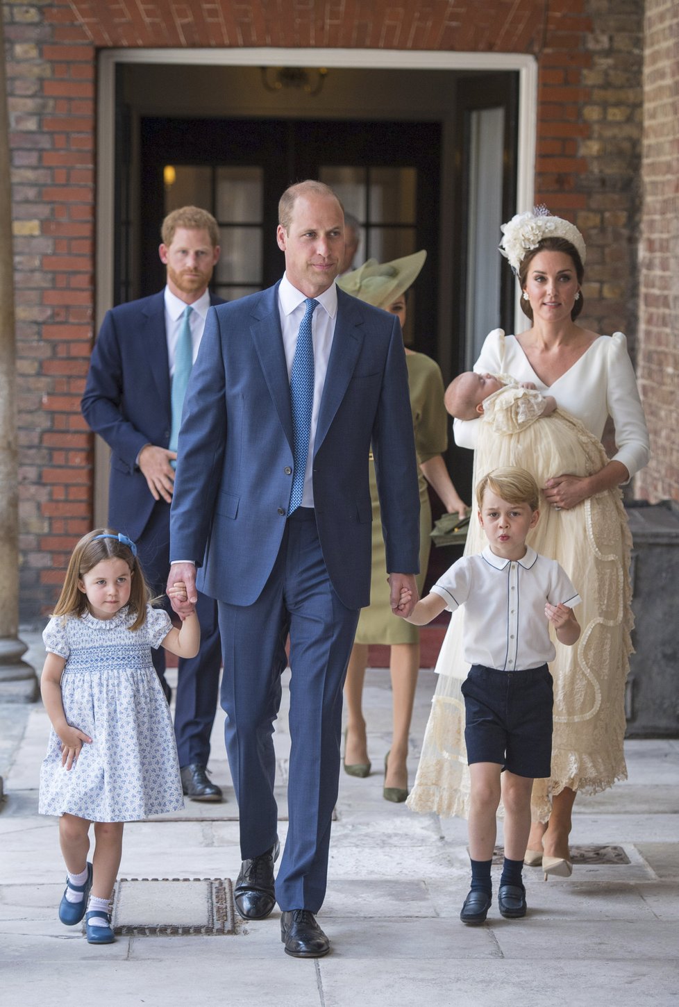 Princ William, vévodkyně Kate, princ George, princezna Charlotte a princ Louis na křtinách