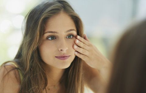 7 překvapivých důvodů, proč máte kruhy pod očima! Můžou za to alergie i špatný make-up