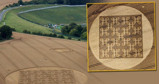 Pořádně složité kruhy v obilí se objevily u Cheesfootu v anglickém hrabství Hampshire