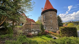 Tipy na zajímavé ubytování s historií pro každý kraj: Zámek, věž, klášter, pivovar i štajnhaus